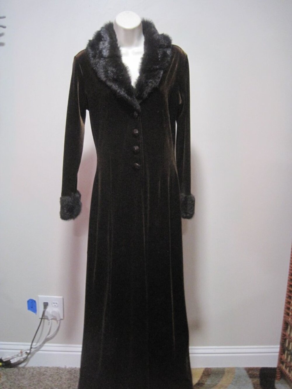 Luly K Vintage Brown Velvet & Black Faux Fur Trim Long Jacket Women Size Medium
